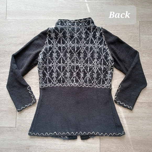 CURIO Black Gray Silver Large Button Detail Snap Front Cardigan Sweater - Picture 13 of 14